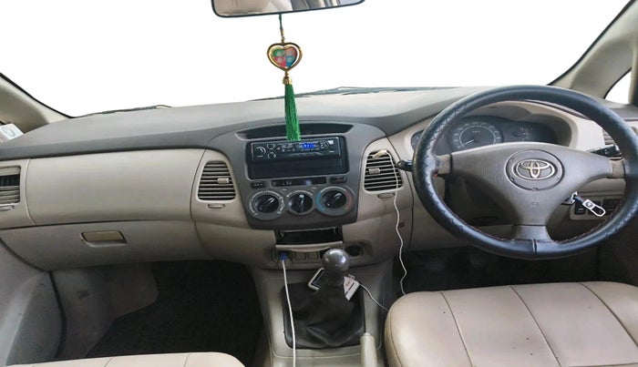 2011 Toyota Innova 2.5 G4 7 STR, Diesel, Manual, 1,32,125 km, interior