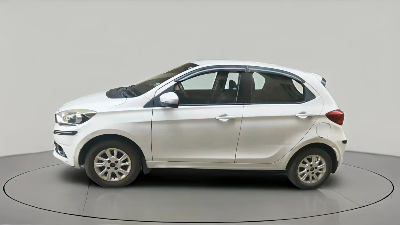 2016 Tata Tiago XZ PETROL, Petrol, Manual, 1,60,368 km, exterior