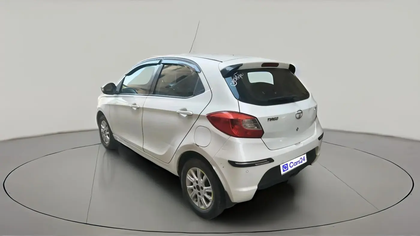 2016 Tata Tiago XZ PETROL, Petrol, Manual, 1,60,368 km, exterior