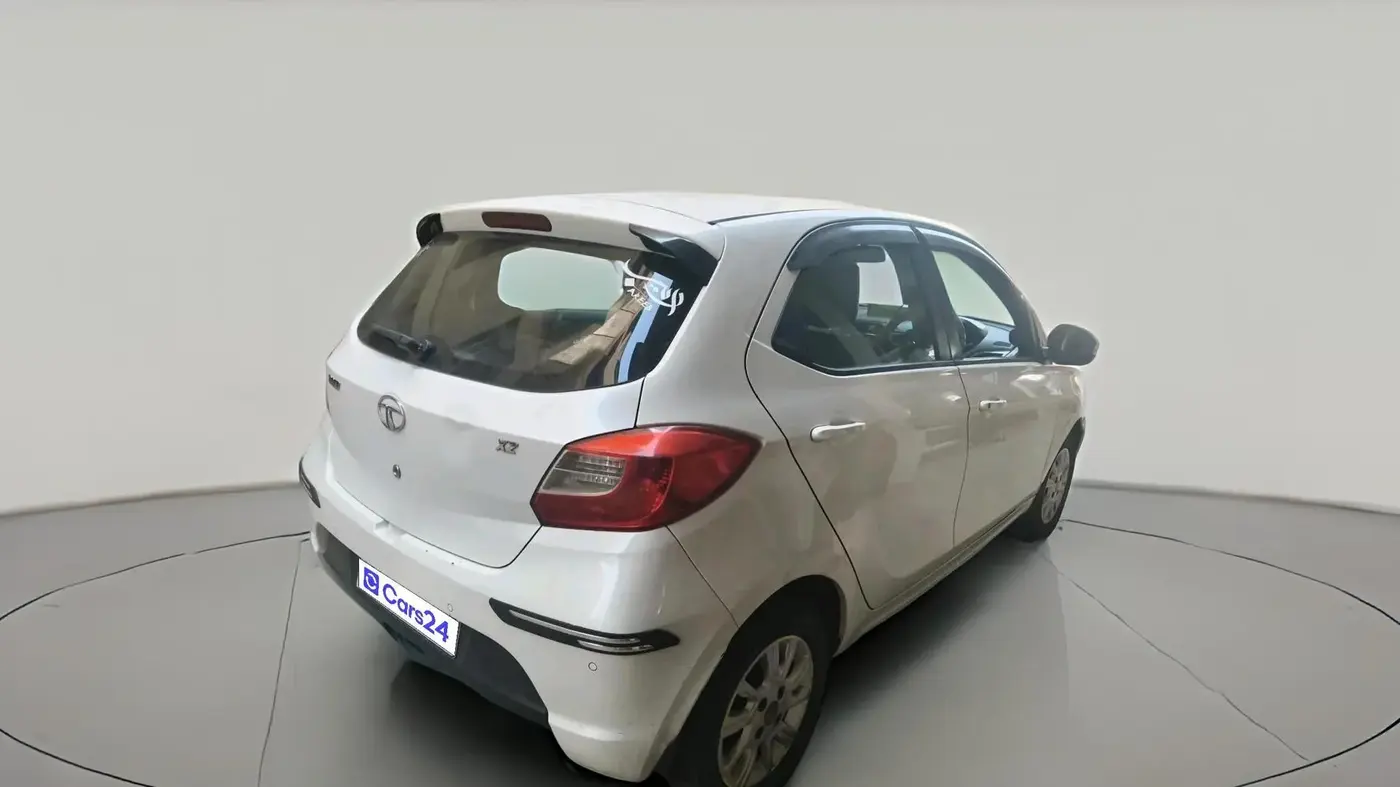 2016 Tata Tiago XZ PETROL, Petrol, Manual, 1,60,368 km, exterior