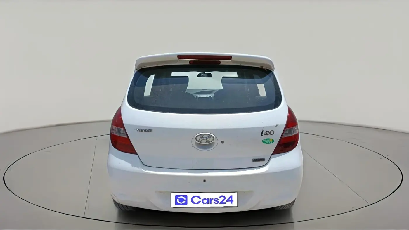 2010 Hyundai i20 MAGNA 1.2, CNG, Manual, 1,66,314 km, exterior