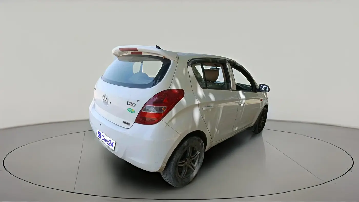 2010 Hyundai i20 MAGNA 1.2, CNG, Manual, 1,66,314 km, exterior