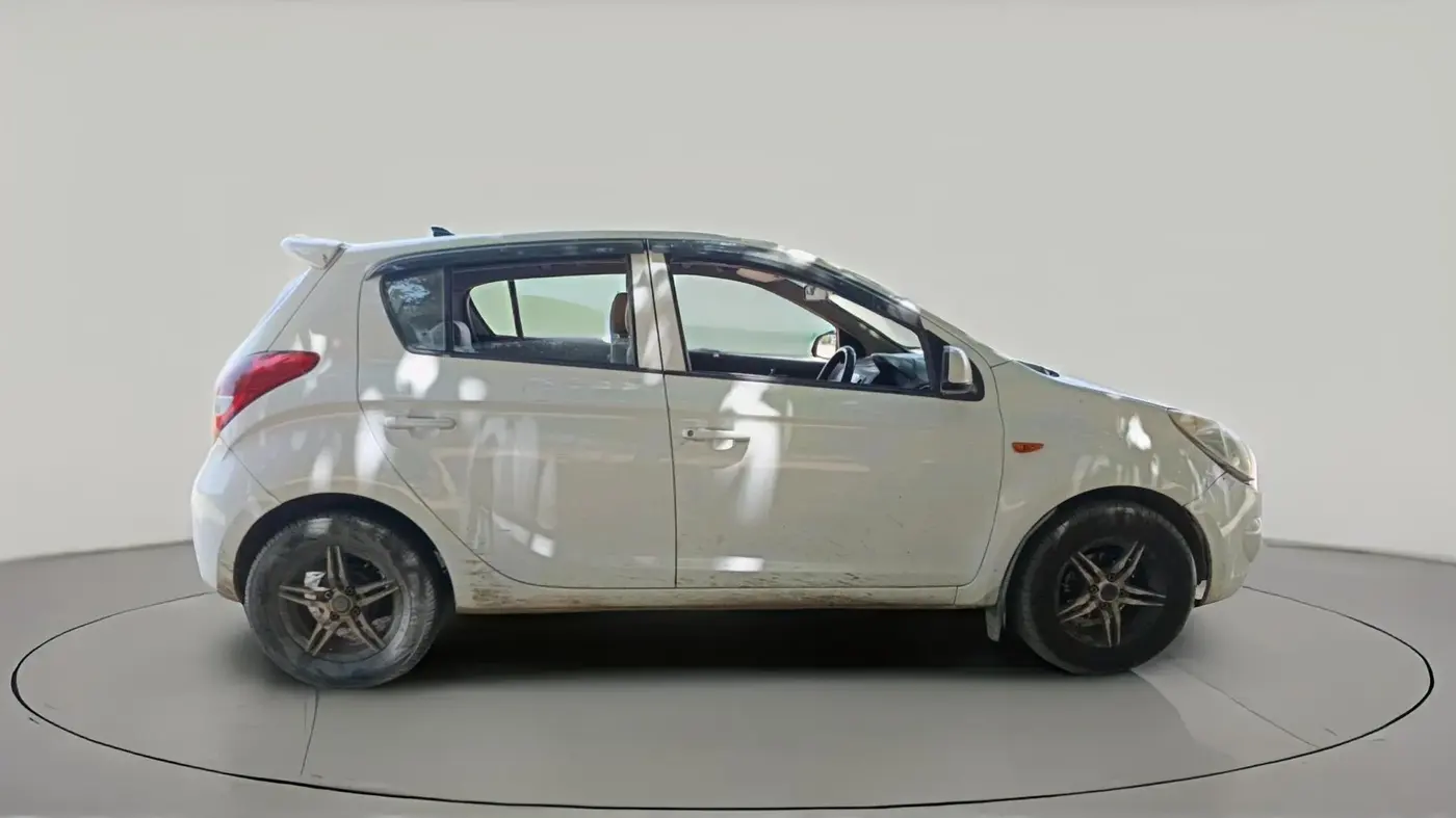 2010 Hyundai i20 MAGNA 1.2, CNG, Manual, 1,66,314 km, exterior