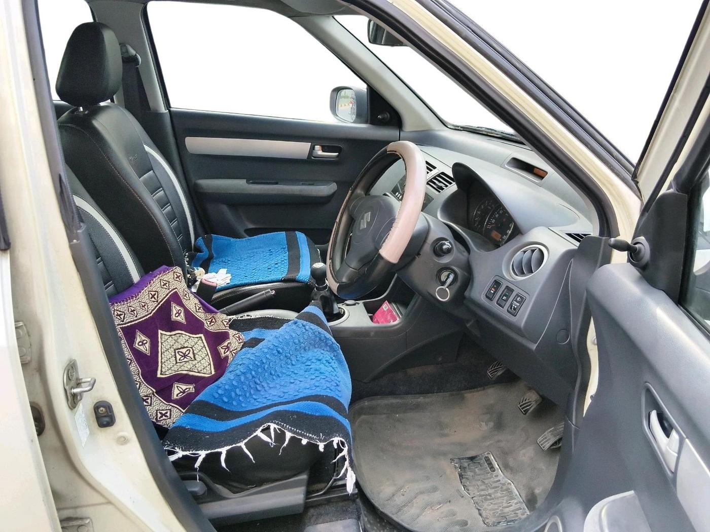 2011 Maruti Swift Dzire VXI, CNG, Manual, 98,528 km, interior