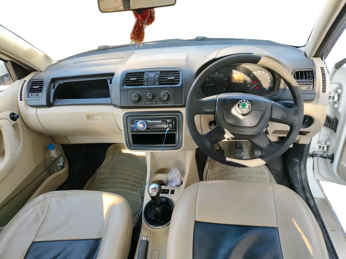 2011 Skoda Fabia ACTIVE 1.2 MPI, Petrol, Manual, 1,12,234 km, interior