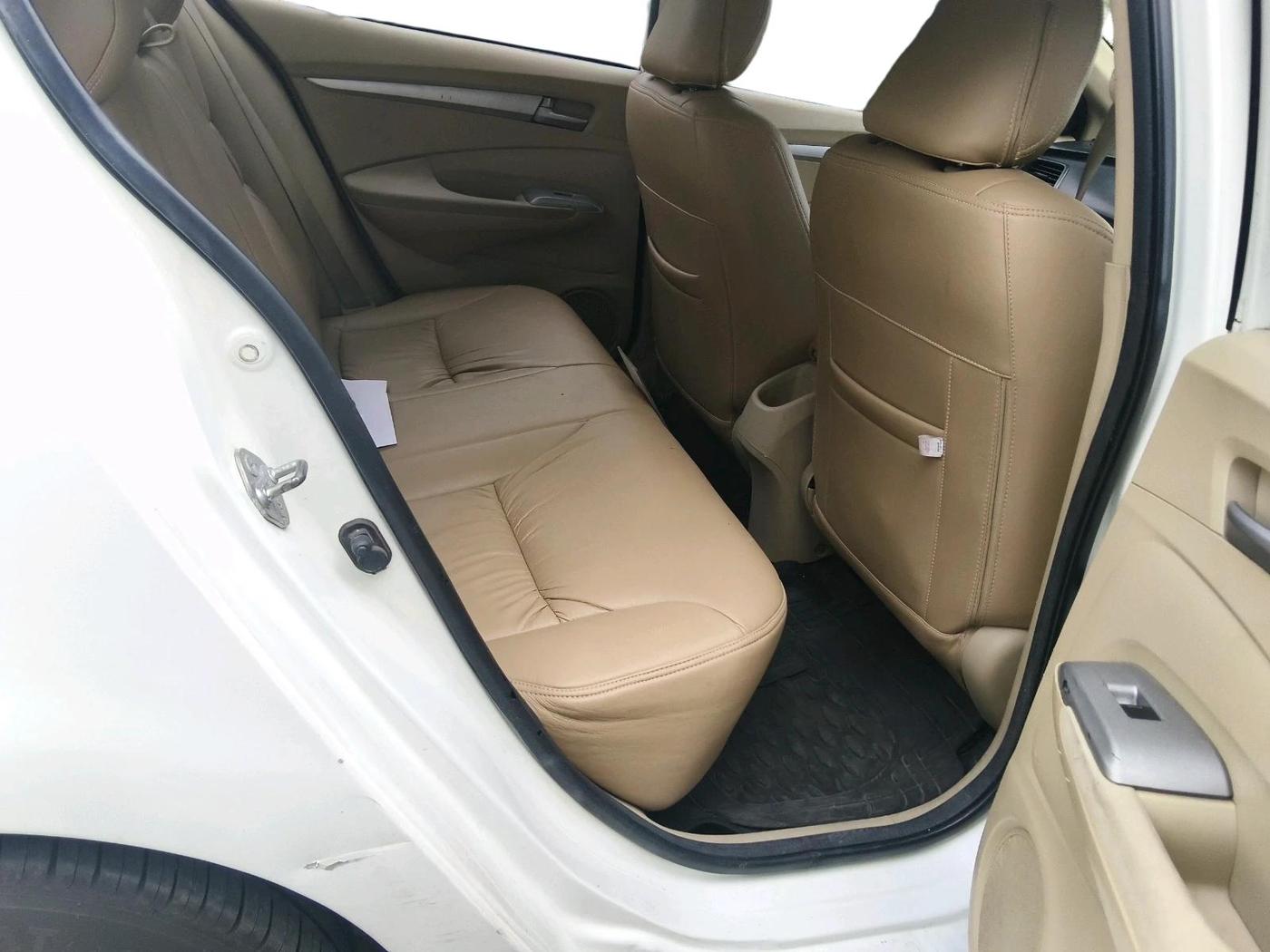 2011 Honda City 1.5L I-VTEC V MT, CNG, Manual, 85,956 km, interior