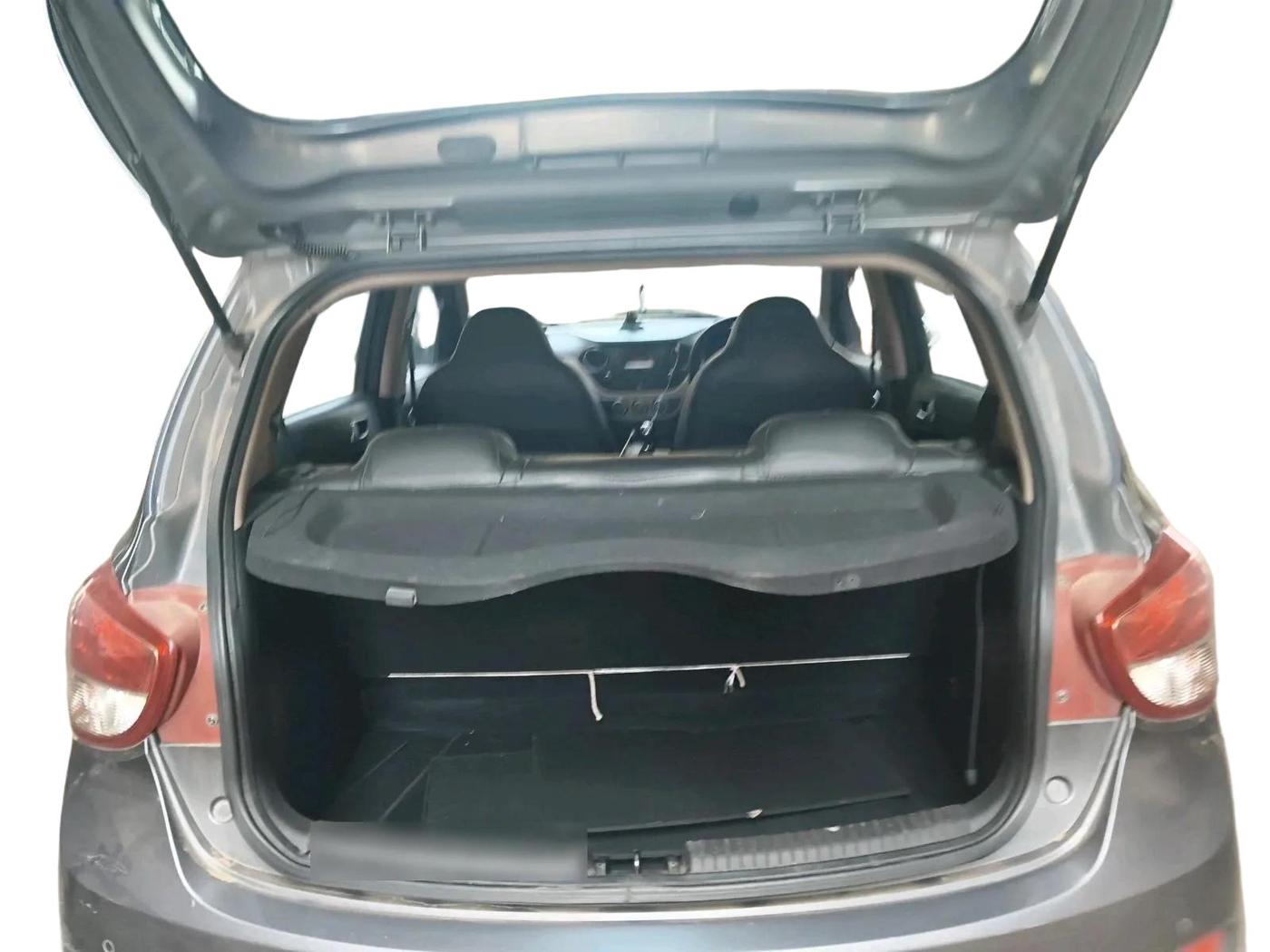 2015 Hyundai Grand i10 SPORTZ 1.2 KAPPA VTVT, Petrol, Manual, 76,049 km, exterior