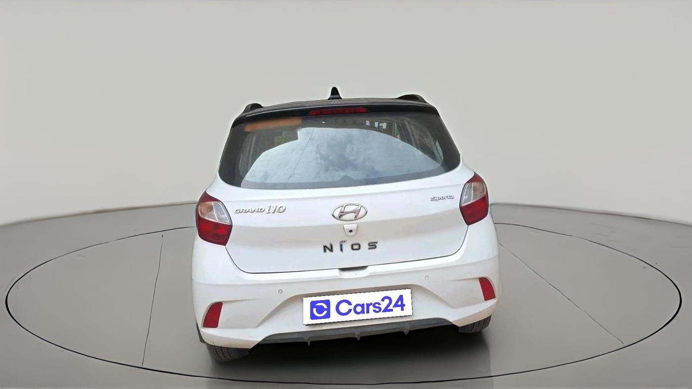 2022 Hyundai GRAND I10 NIOS SPORTZ 1.2 KAPPA VTVT DUAL TONE, Petrol, Manual, 33,255 km, exterior