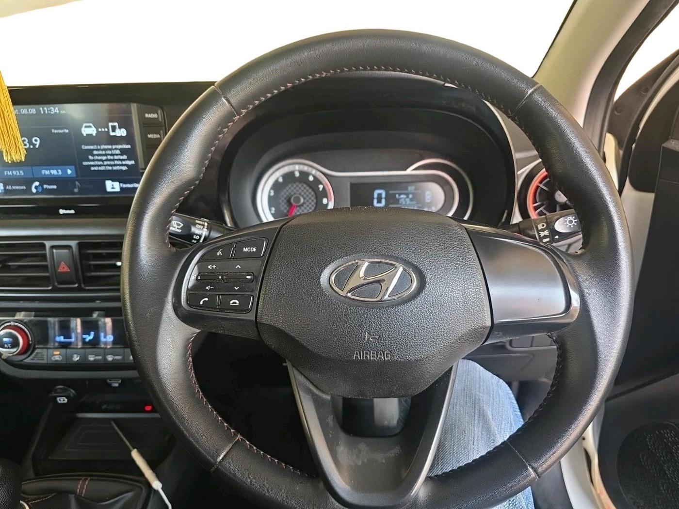 2022 Hyundai GRAND I10 NIOS SPORTZ 1.2 KAPPA VTVT DUAL TONE, Petrol, Manual, 33,255 km, interior