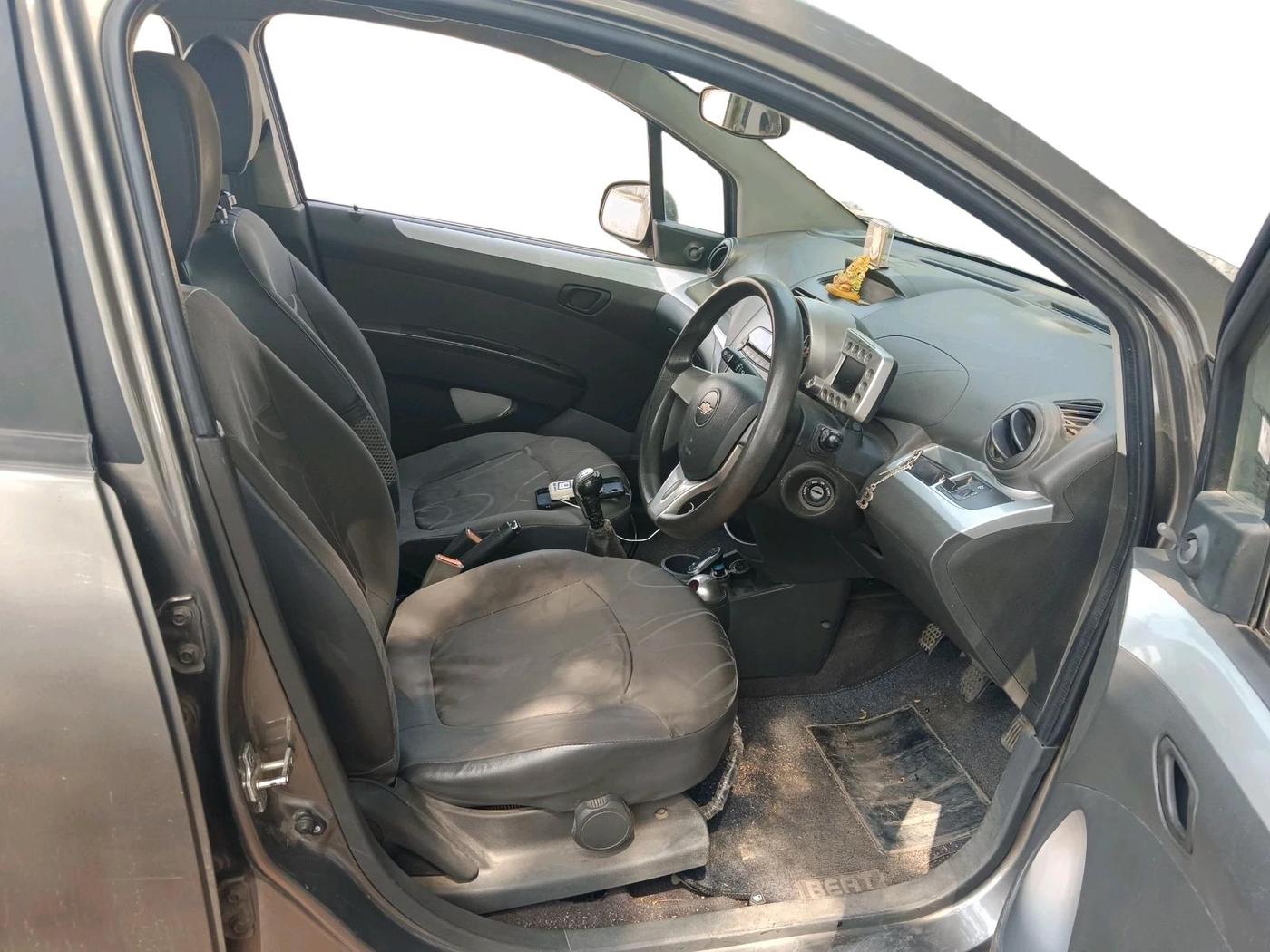 2016 Chevrolet Beat LT PETROL, Petrol, Manual, 1,23,456 km, interior