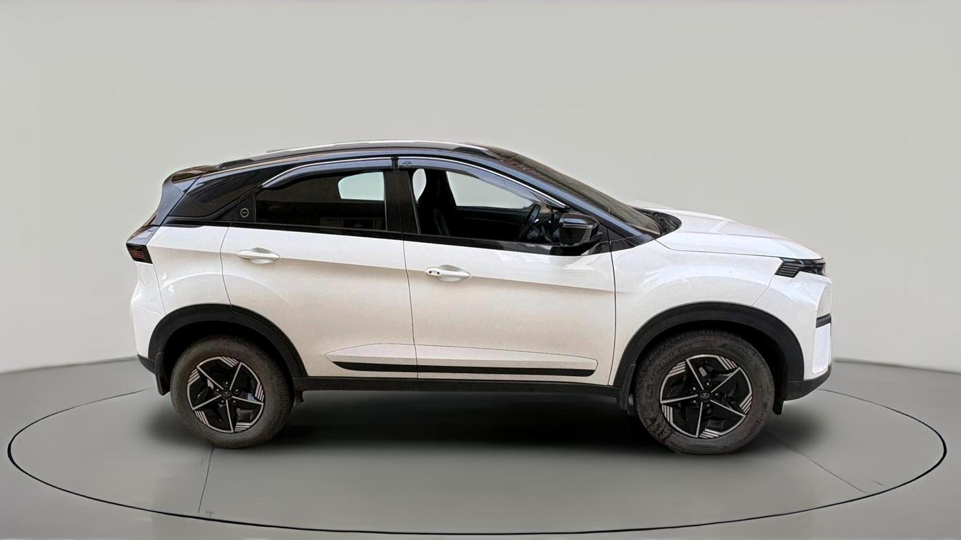 2023 Tata NEXON FEARLESS + SUNROOF DCA DUAL TONE 1.2 PETROL, Petrol, Automatic, 19,209 km, exterior