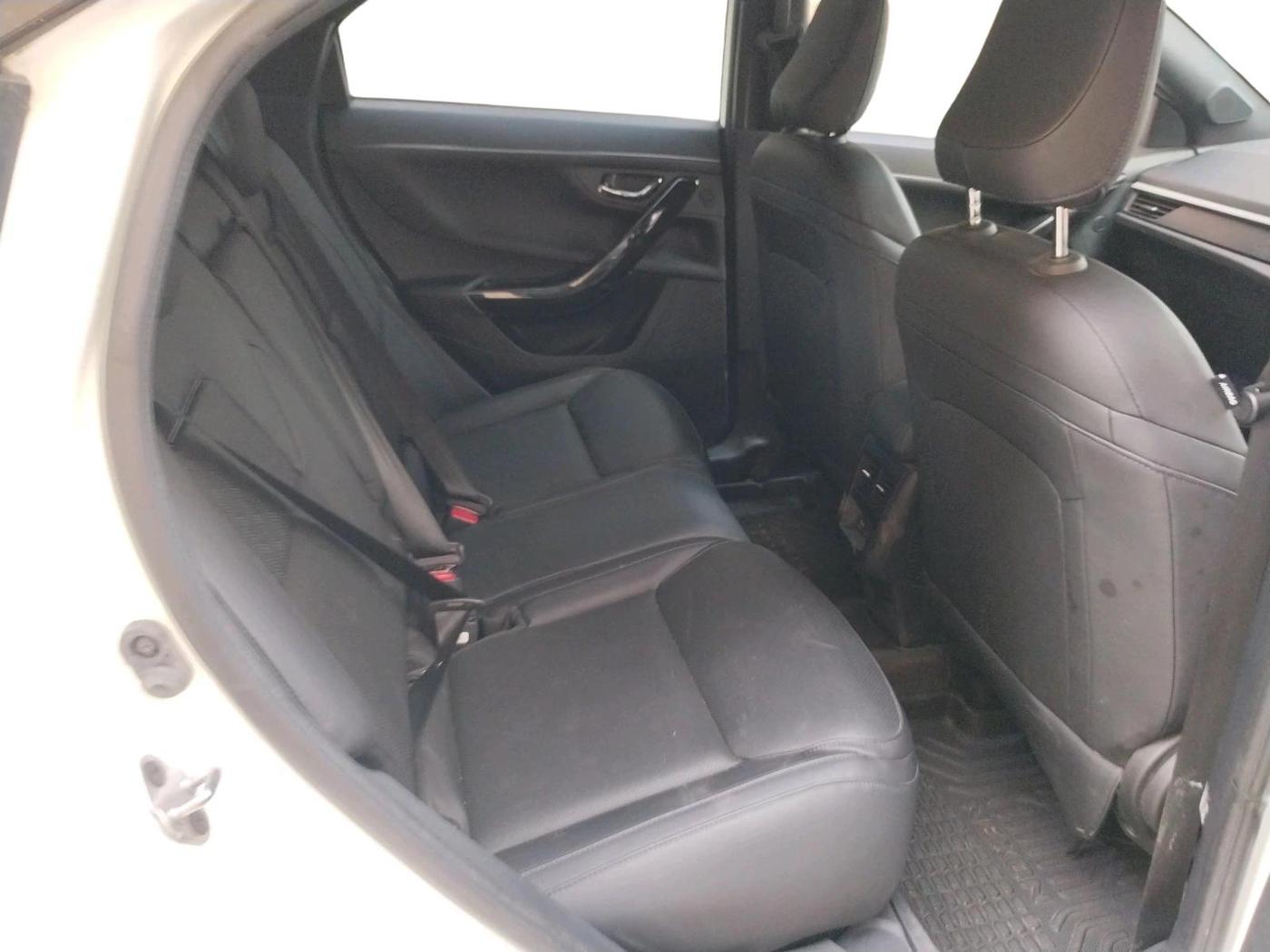 2023 Tata NEXON FEARLESS + SUNROOF DCA DUAL TONE 1.2 PETROL, Petrol, Automatic, 19,209 km, interior
