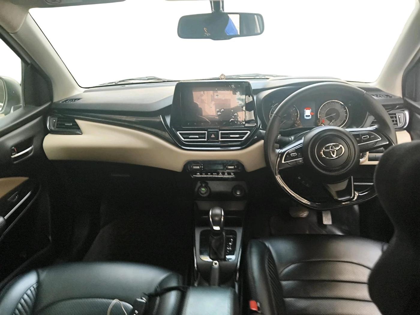 2024 Toyota Glanza V AMT, Petrol, Automatic, 24,751 km, interior