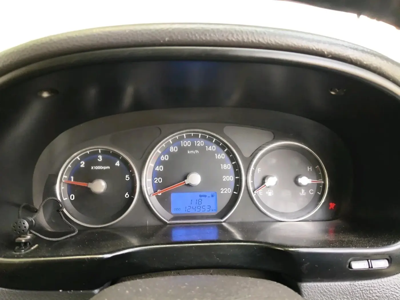 2011 Hyundai Santa Fe 2 WD, Diesel, Manual, 1,24,953 km, interior