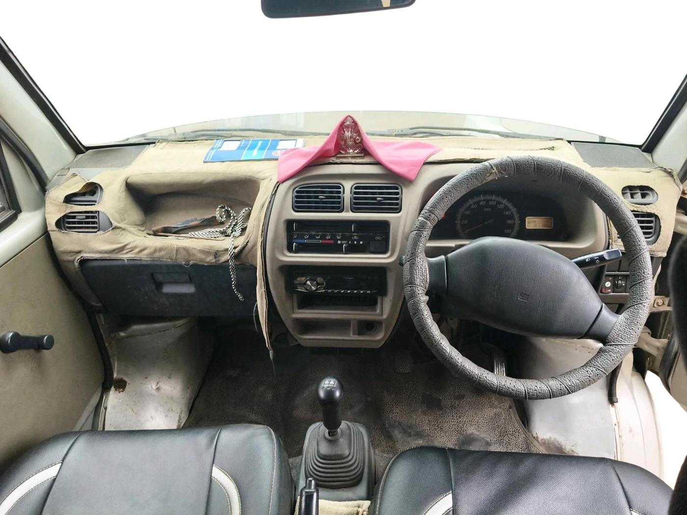 2012 Maruti Eeco 7 STR, CNG, Manual, 81,186 km, interior
