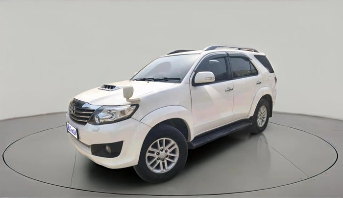 2012 Toyota Fortuner 3.0 4X4 MT, Diesel, Manual, 4,00,000 km, exterior