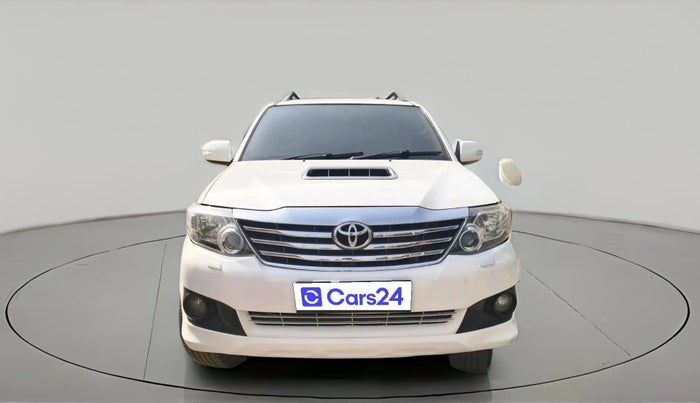 2012 Toyota Fortuner 3.0 4X4 MT, Diesel, Manual, 4,00,000 km, exterior