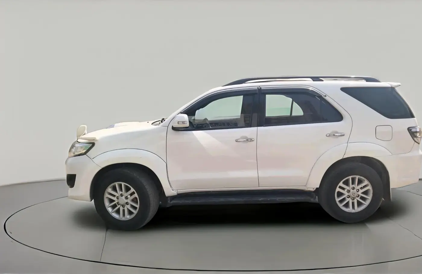 2012 Toyota Fortuner 3.0 4X4 MT, Diesel, Manual, 4,00,000 km, exterior