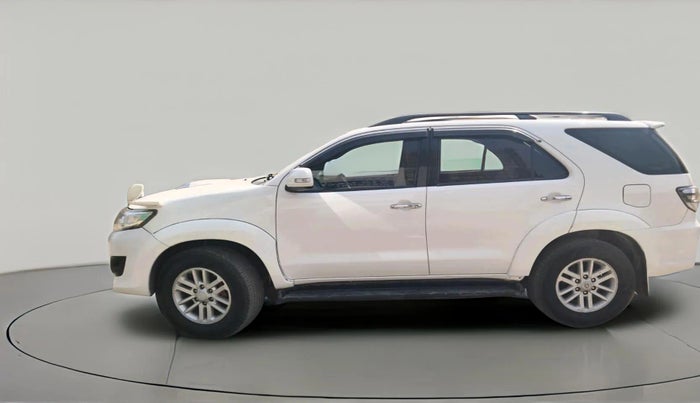 2012 Toyota Fortuner 3.0 4X4 MT, Diesel, Manual, 4,00,000 km, exterior