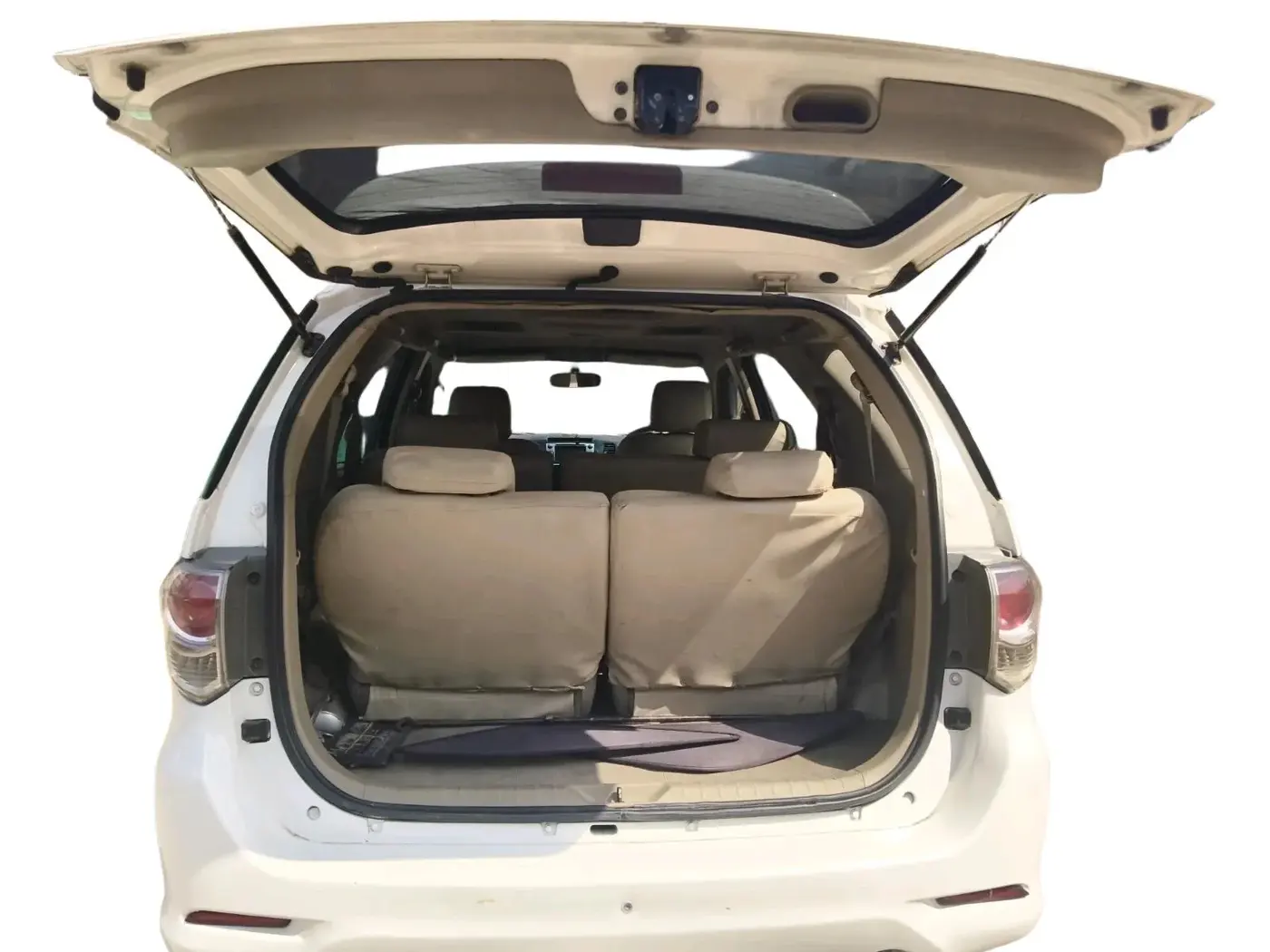 2012 Toyota Fortuner 3.0 4X4 MT, Diesel, Manual, 4,00,000 km, exterior