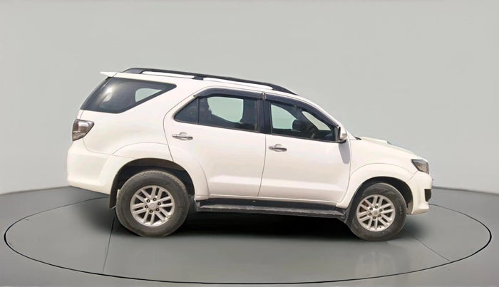 2012 Toyota Fortuner 3.0 4X4 MT, Diesel, Manual, 4,00,000 km, exterior