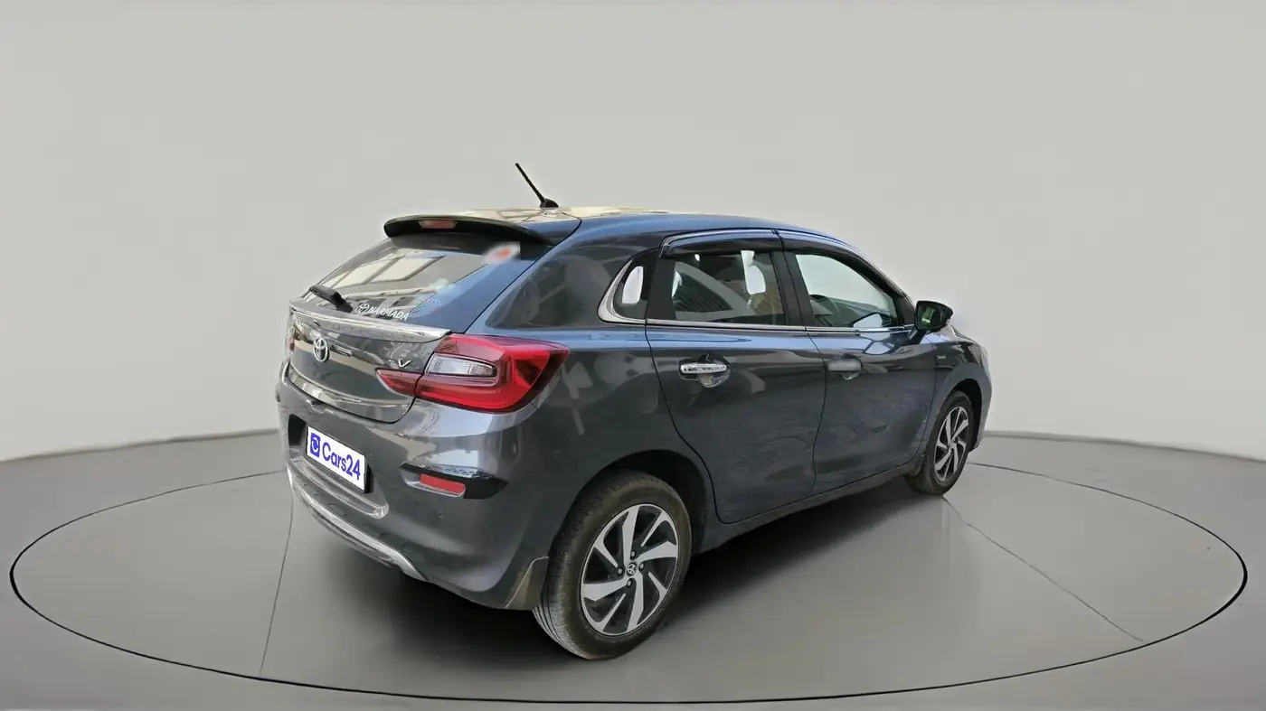 2022 Toyota Glanza V, Petrol, Manual, 23,944 km, exterior