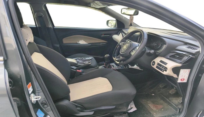 2022 Toyota Glanza V, Petrol, Manual, 23,944 km, interior
