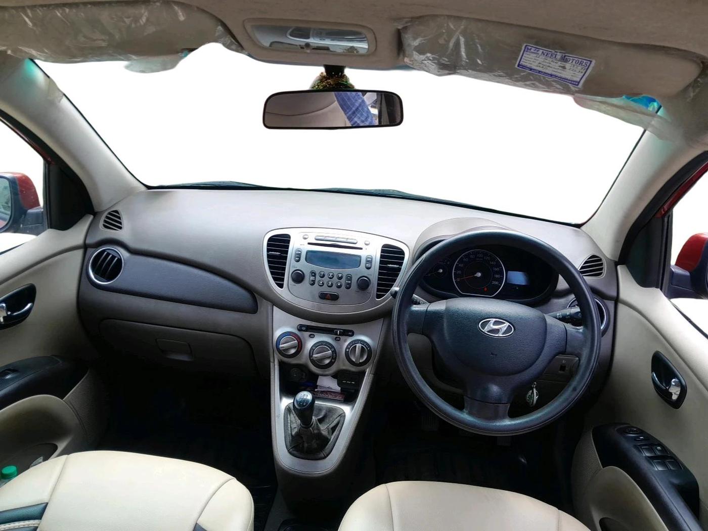 2011 Hyundai i10 SPORTZ 1.2, Petrol, Manual, 37,510 km, interior