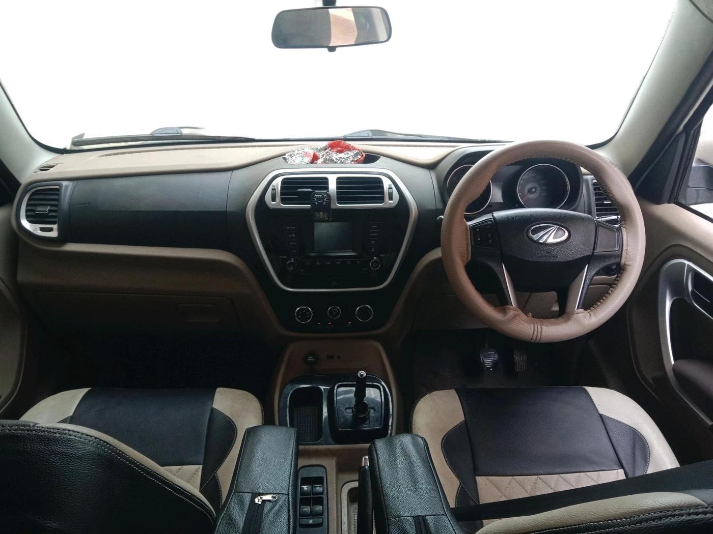 2016 Mahindra TUV300 T8 AMT, Diesel, Automatic, 75,463 km, interior
