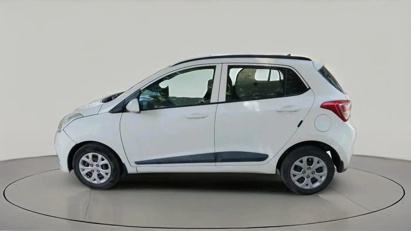 2016 Hyundai Grand i10 SPORTZ 1.2 KAPPA VTVT, Petrol, Manual, 3,30,000 km, exterior