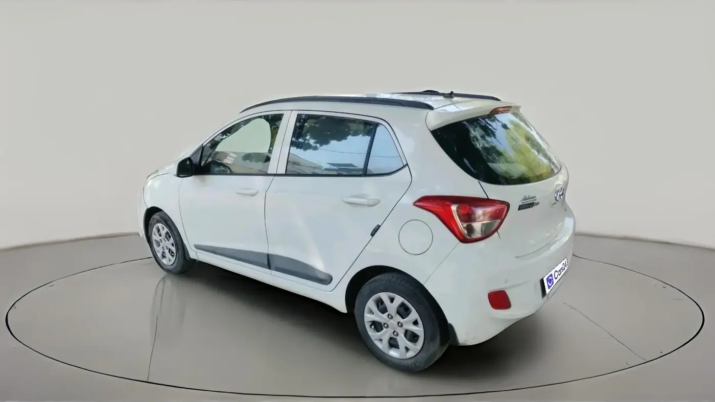 2016 Hyundai Grand i10 SPORTZ 1.2 KAPPA VTVT, Petrol, Manual, 3,30,000 km, exterior
