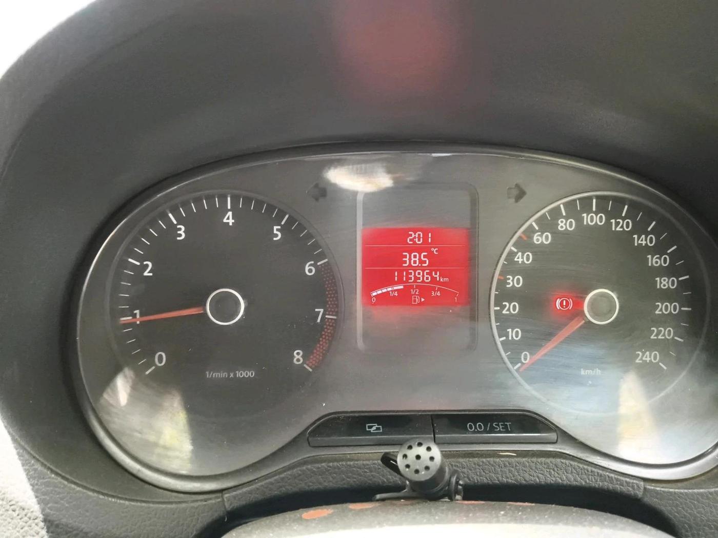 2011 Volkswagen Polo COMFORTLINE 1.2L PETROL, Petrol, Manual, 1,13,964 km, interior