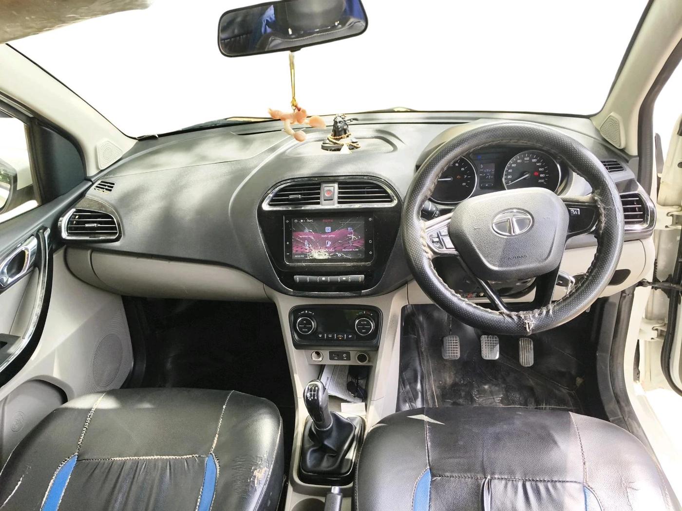 2019 Tata Tiago XZ PLUS PETROL, Petrol, Manual, 1,09,372 km, interior