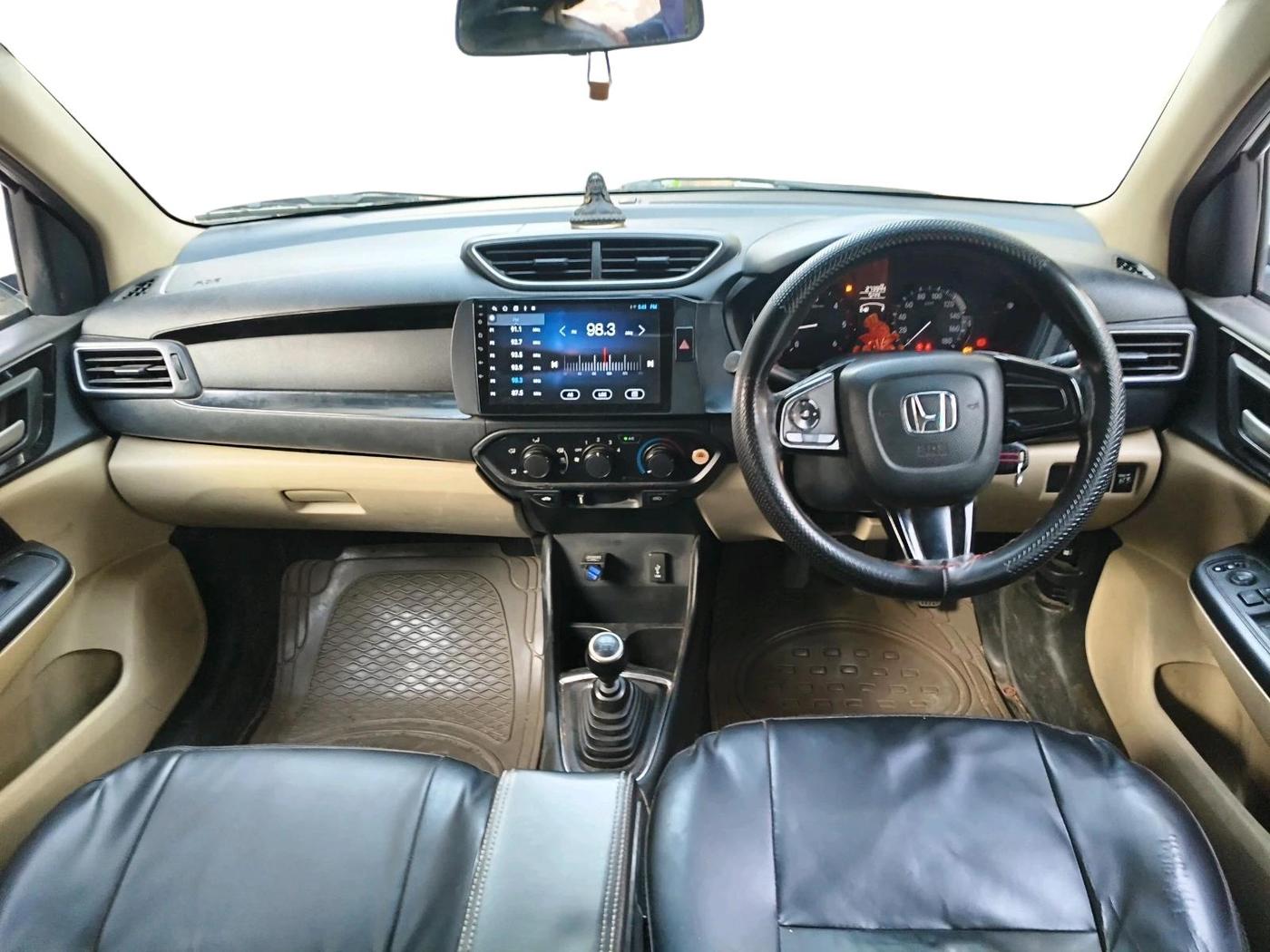 2018 Honda Amaze 1.5L I-DTEC S, Diesel, Manual, 2,73,944 km, interior