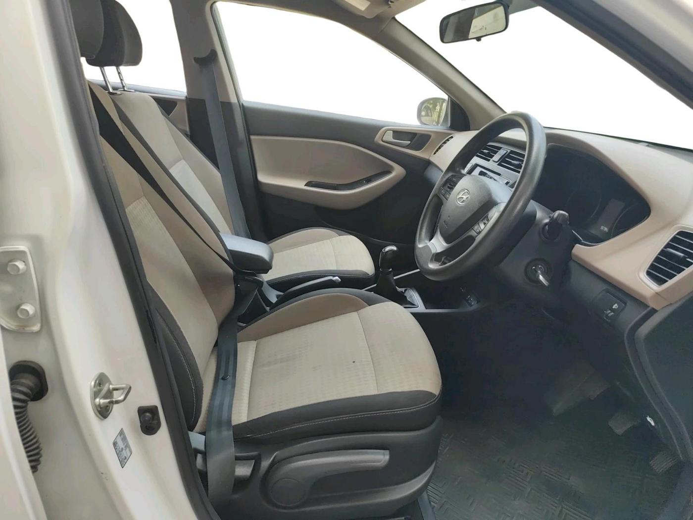 2020 Hyundai Elite i20 SPORTZ PLUS 1.2, Petrol, Manual, 55,794 km, interior