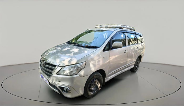 2016 Toyota Innova 2.5 GX 7 STR, Diesel, Manual, 1,80,510 km, exterior