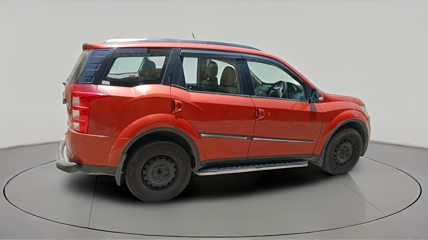 2016 Mahindra XUV500 W6 1.99, Diesel, Manual, 1,01,289 km, exterior