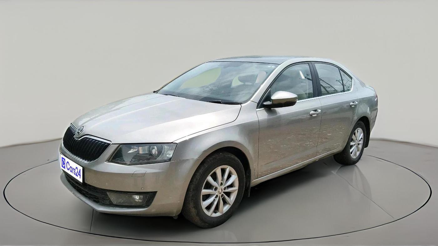 2015 Skoda Octavia ELEGANCE 1.8 TSI AT, Petrol, Automatic, 1,79,767 km, exterior