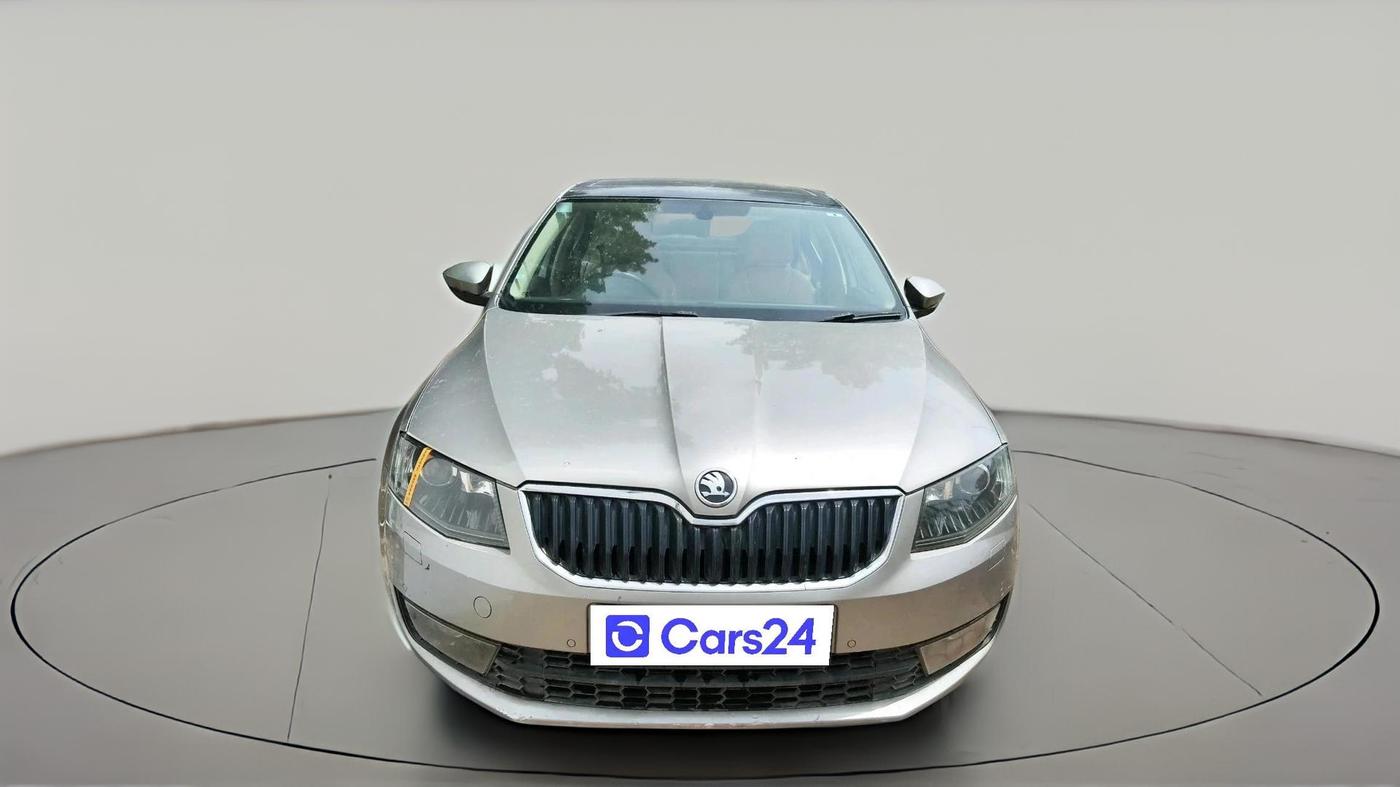 2015 Skoda Octavia ELEGANCE 1.8 TSI AT, Petrol, Automatic, 1,79,767 km, exterior
