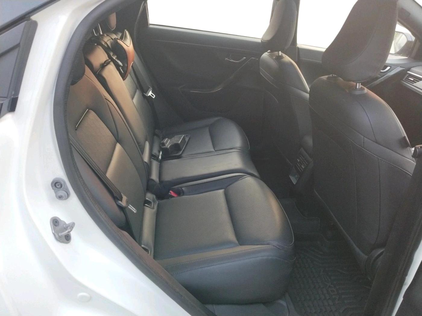 2023 Tata NEXON FEARLESS + SUNROOF DCA DUAL TONE 1.2 PETROL, Petrol, Automatic, 53,304 km, interior