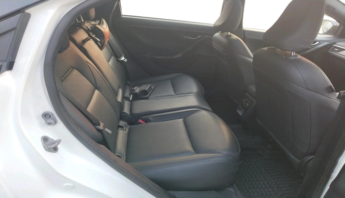 2023 Tata NEXON FEARLESS + SUNROOF DCA DUAL TONE 1.2 PETROL, Petrol, Automatic, 53,304 km, interior