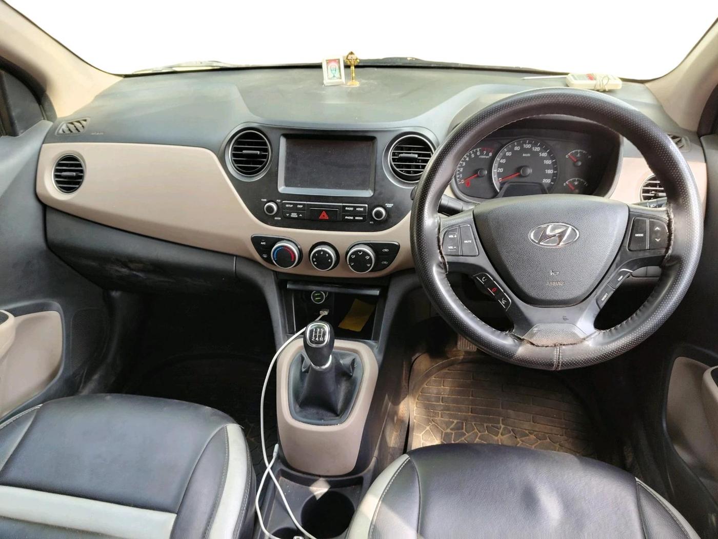 2018 Hyundai Xcent SX 1.2, Petrol, Manual, 66,680 km, interior