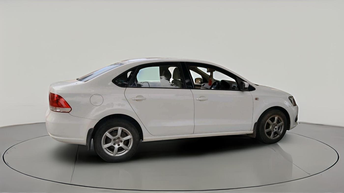 2013 Volkswagen Vento HIGHLINE PETROL AT, Petrol, Automatic, 88,028 km, exterior
