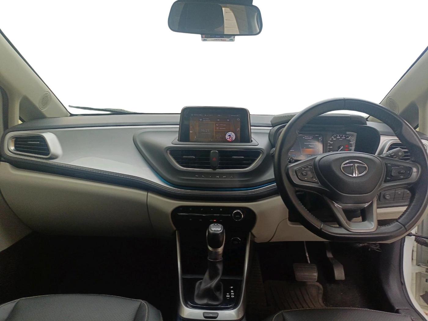 2023 Tata ALTROZ XZA PLUS (O) SUNROOF P , Petrol, Automatic, 19,869 km, interior