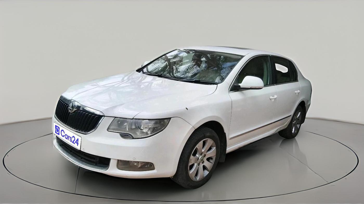 2012 Skoda Superb ELEGANCE 1.8 TSI MT, Petrol, Manual, 1,24,101 km, exterior