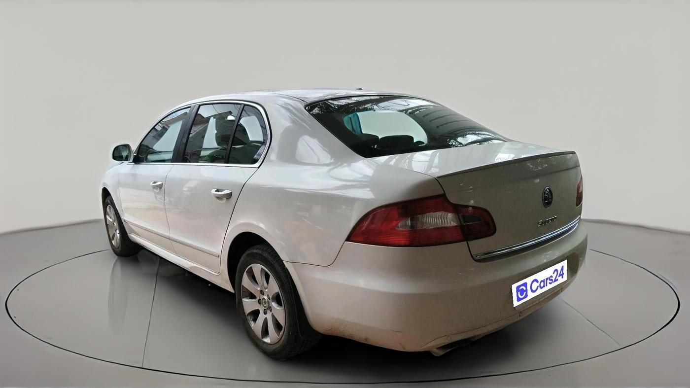 2012 Skoda Superb ELEGANCE 1.8 TSI MT, Petrol, Manual, 1,24,101 km, exterior