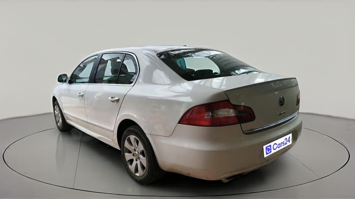 2012 Skoda Superb ELEGANCE 1.8 TSI MT, Petrol, Manual, 1,24,101 km, exterior