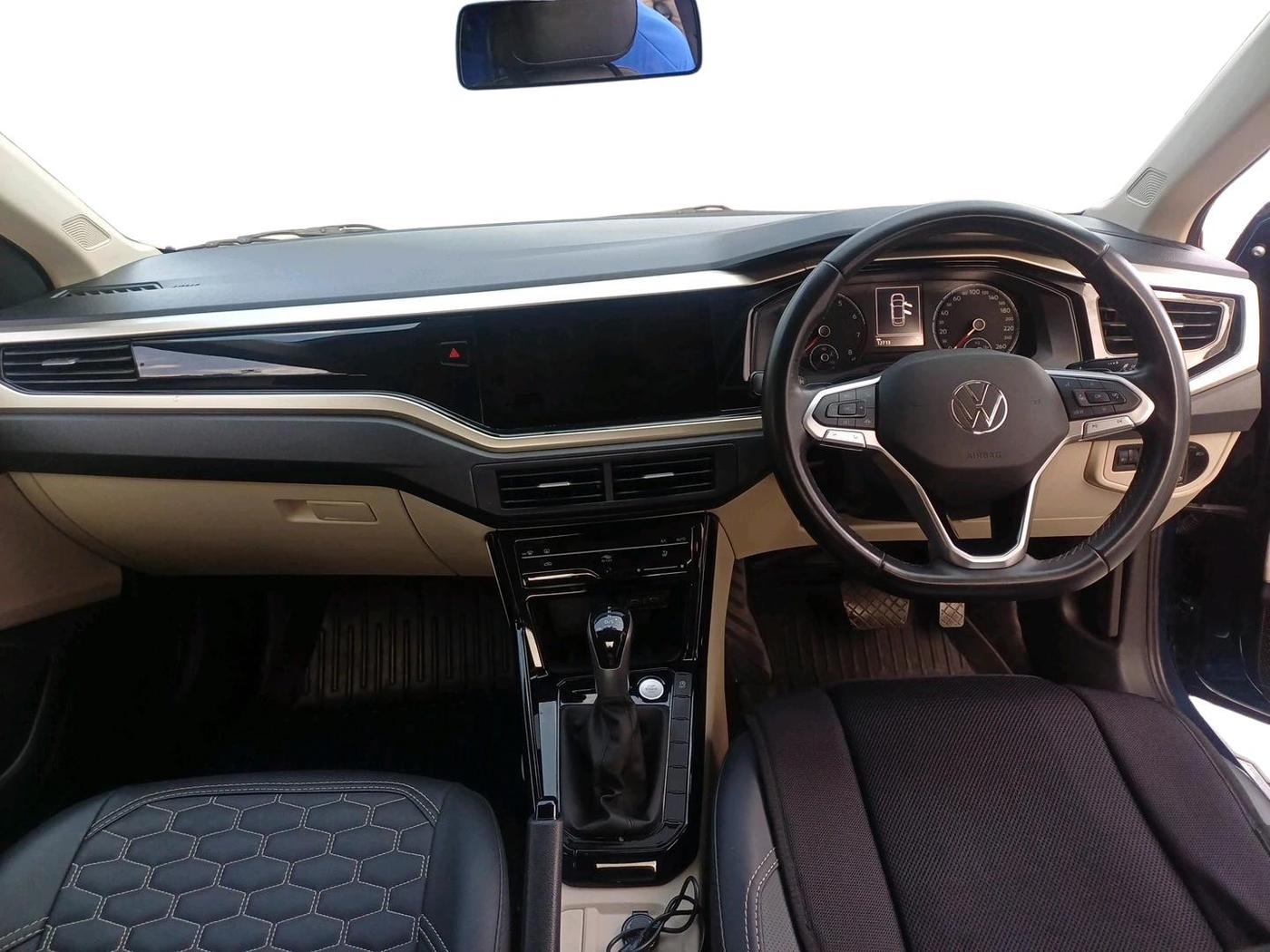 2024 Volkswagen VIRTUS HIGHLINE TSI 1.0 AT, Petrol, Automatic, 12,713 km, interior