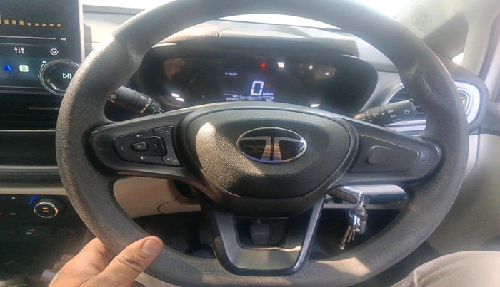 2024 Tata ALTROZ XM PLUS CNG, CNG, Manual, 52,440 km, interior