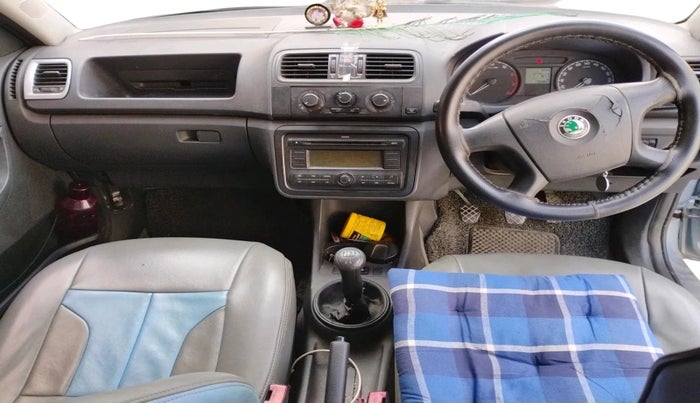 2008 Skoda Fabia CLASSIC 1.2 MPI, Petrol, Manual, 1,38,882 km, interior